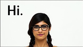 สาวมุสลิมฟิต Mia Khalifa โชว์หุ่นฟิตในระยะใกล้ชิด